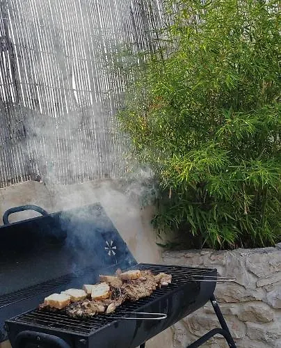 White House Vikendica Galizana